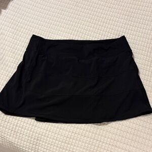 lululemon athletica Black Women's pleated tennis  Skort size 10